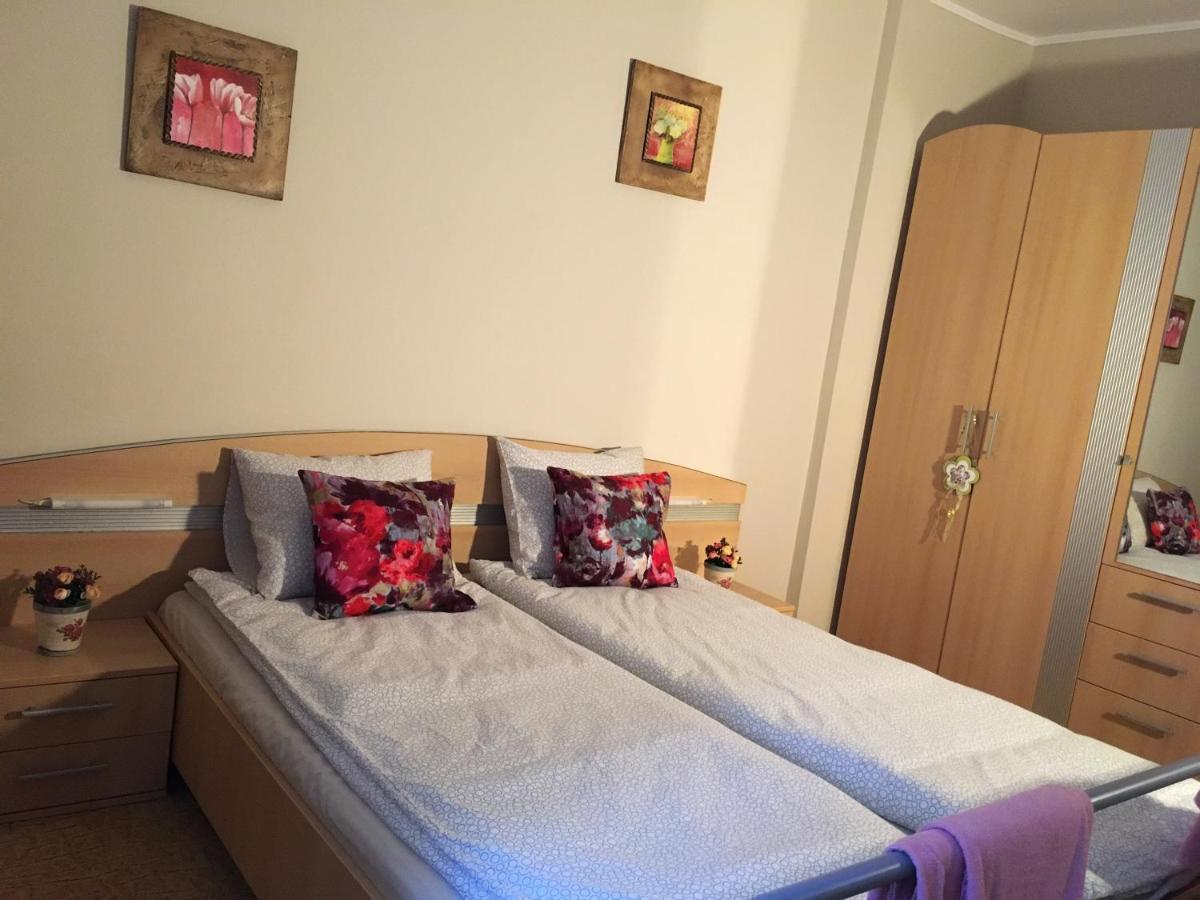 Kara Apartman Odorheiu Secuiesc Ngoại thất bức ảnh