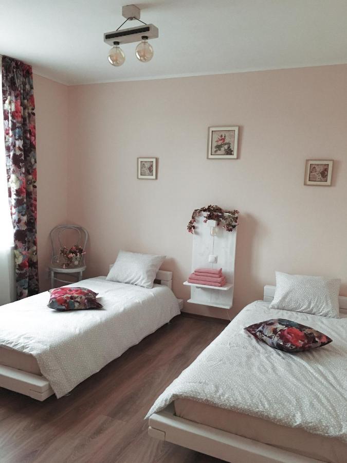 Kara Apartman Odorheiu Secuiesc Ngoại thất bức ảnh