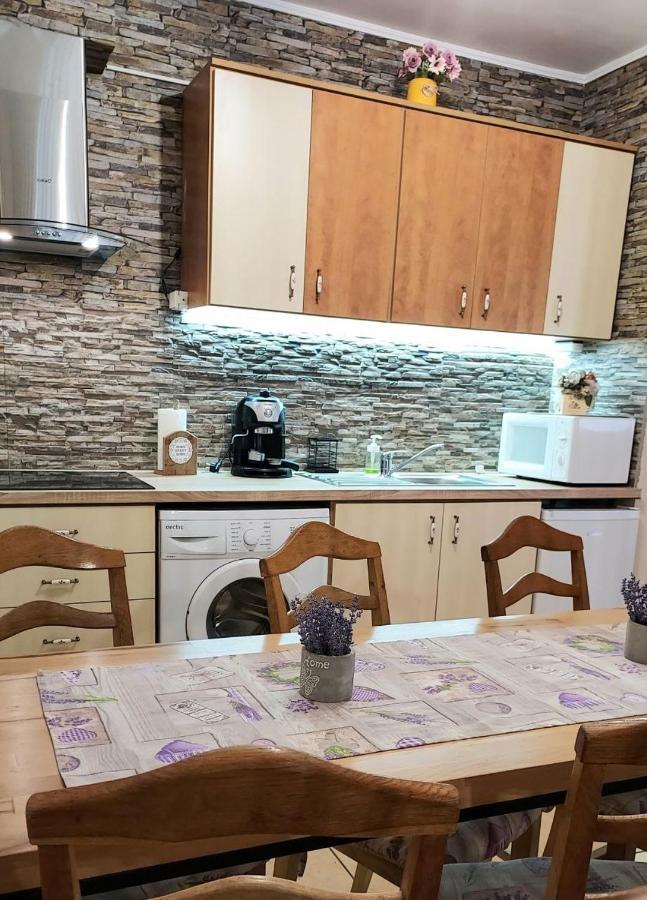 Kara Apartman Odorheiu Secuiesc Ngoại thất bức ảnh