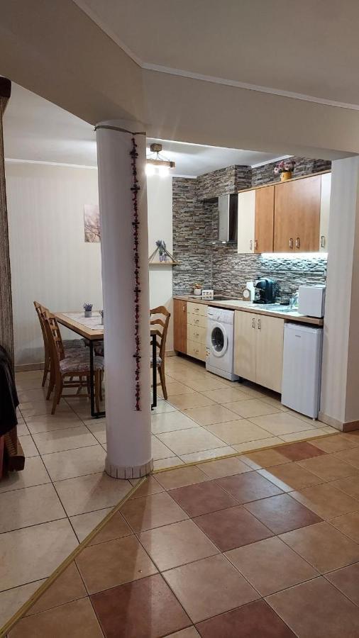 Kara Apartman Odorheiu Secuiesc Ngoại thất bức ảnh